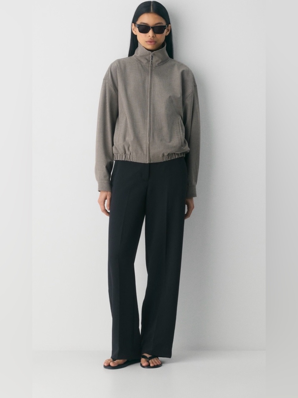 Aritzia Black the Limitless Short Pants Trousers Size 12